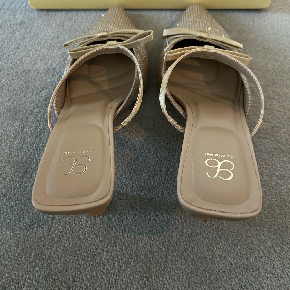 Cosy Island Bowtention Diamond Pointed Toe Heeled Mules - Picture 5 of 11